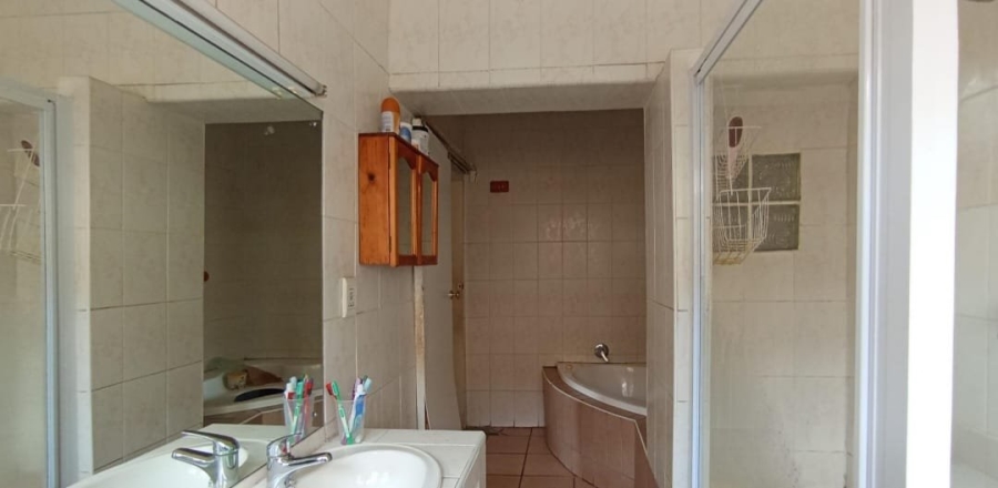 4 Bedroom Property for Sale in Sydenham Gauteng