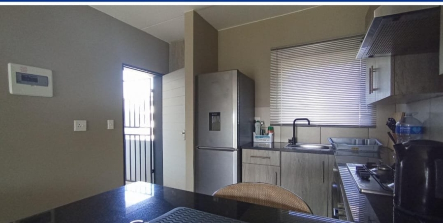 2 Bedroom Property for Sale in Glen Austin Gauteng