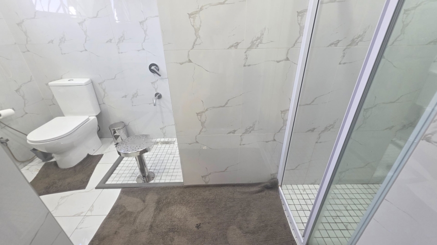 7 Bedroom Property for Sale in Laudium Gauteng
