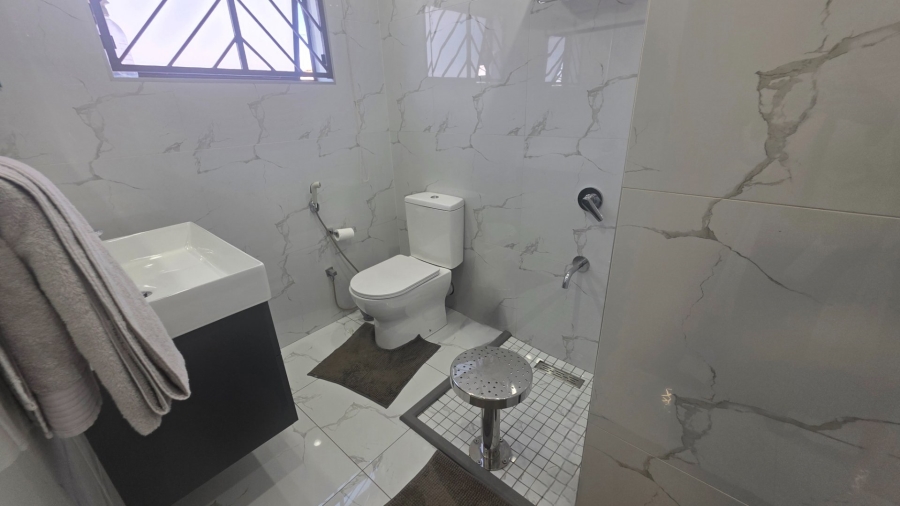 7 Bedroom Property for Sale in Laudium Gauteng