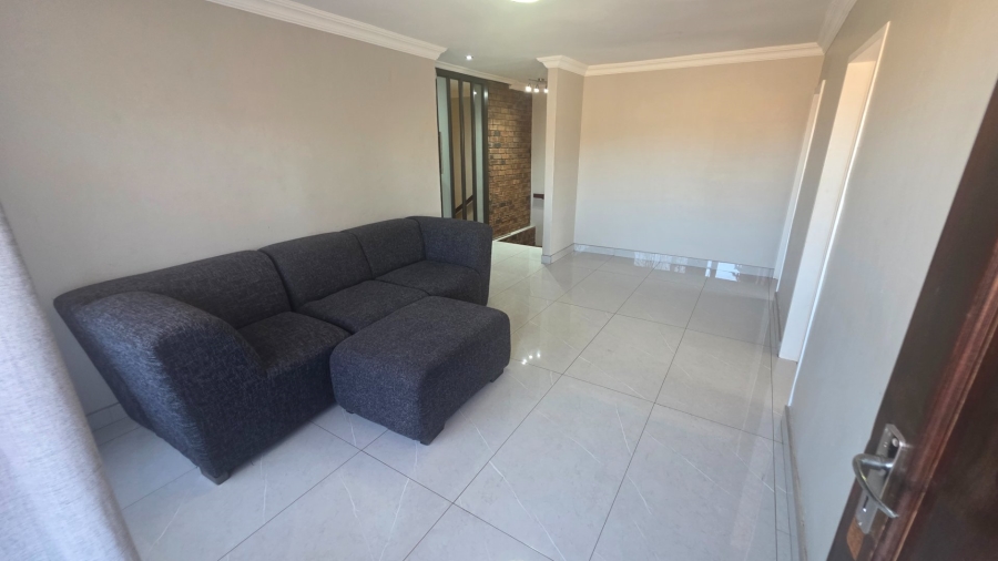 7 Bedroom Property for Sale in Laudium Gauteng