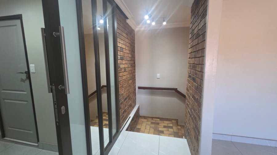 7 Bedroom Property for Sale in Laudium Gauteng