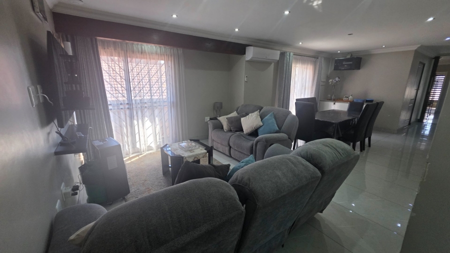7 Bedroom Property for Sale in Laudium Gauteng