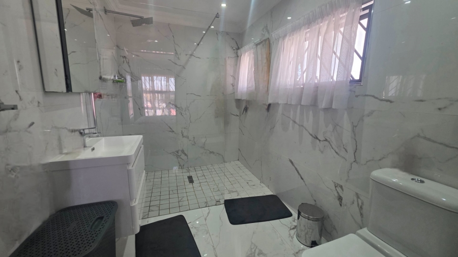 7 Bedroom Property for Sale in Laudium Gauteng