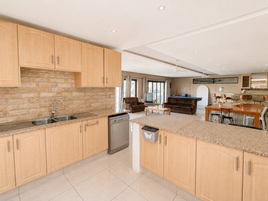 5 Bedroom Property for Sale in Sunnyridge Gauteng