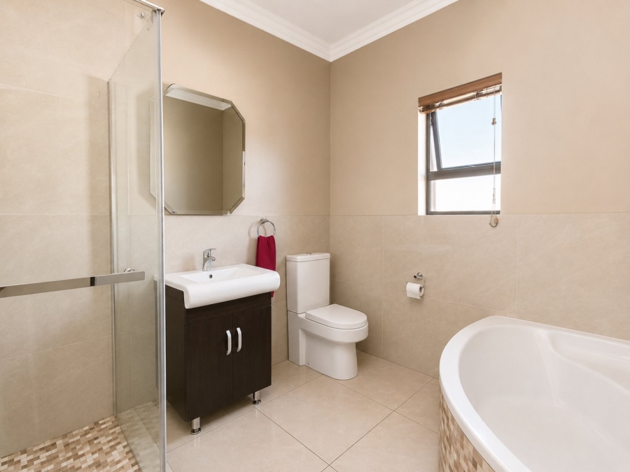 5 Bedroom Property for Sale in Sunnyridge Gauteng