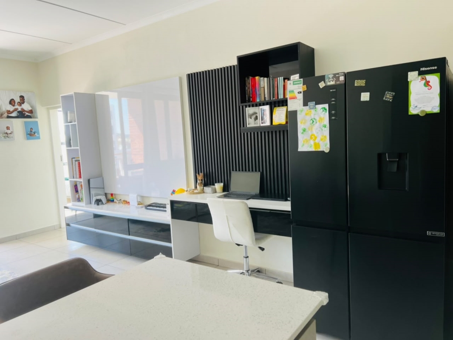 2 Bedroom Property for Sale in Greenstone Hill Gauteng