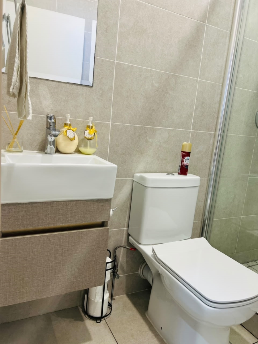 2 Bedroom Property for Sale in Greenstone Hill Gauteng