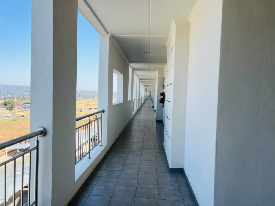 2 Bedroom Property for Sale in Greenstone Hill Gauteng