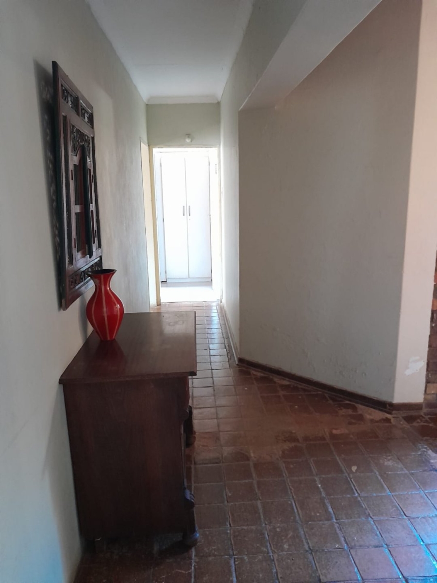 5 Bedroom Property for Sale in The Orchards Gauteng