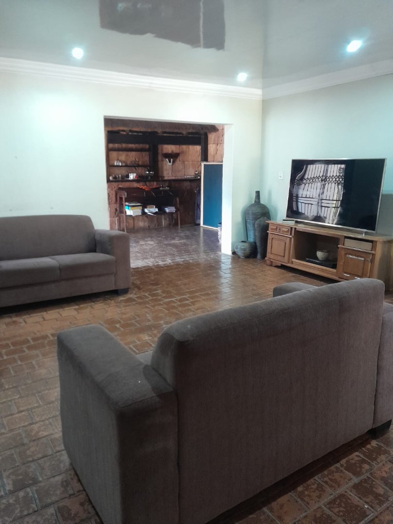 5 Bedroom Property for Sale in The Orchards Gauteng