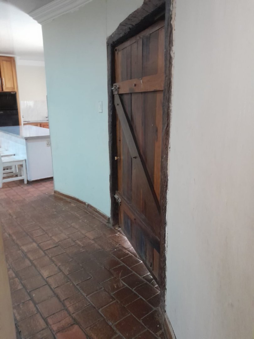 5 Bedroom Property for Sale in The Orchards Gauteng
