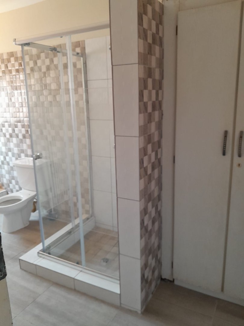 5 Bedroom Property for Sale in The Orchards Gauteng