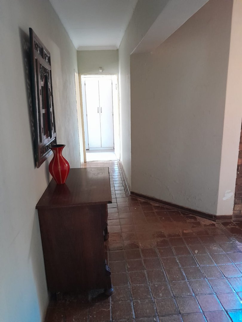 5 Bedroom Property for Sale in The Orchards Gauteng