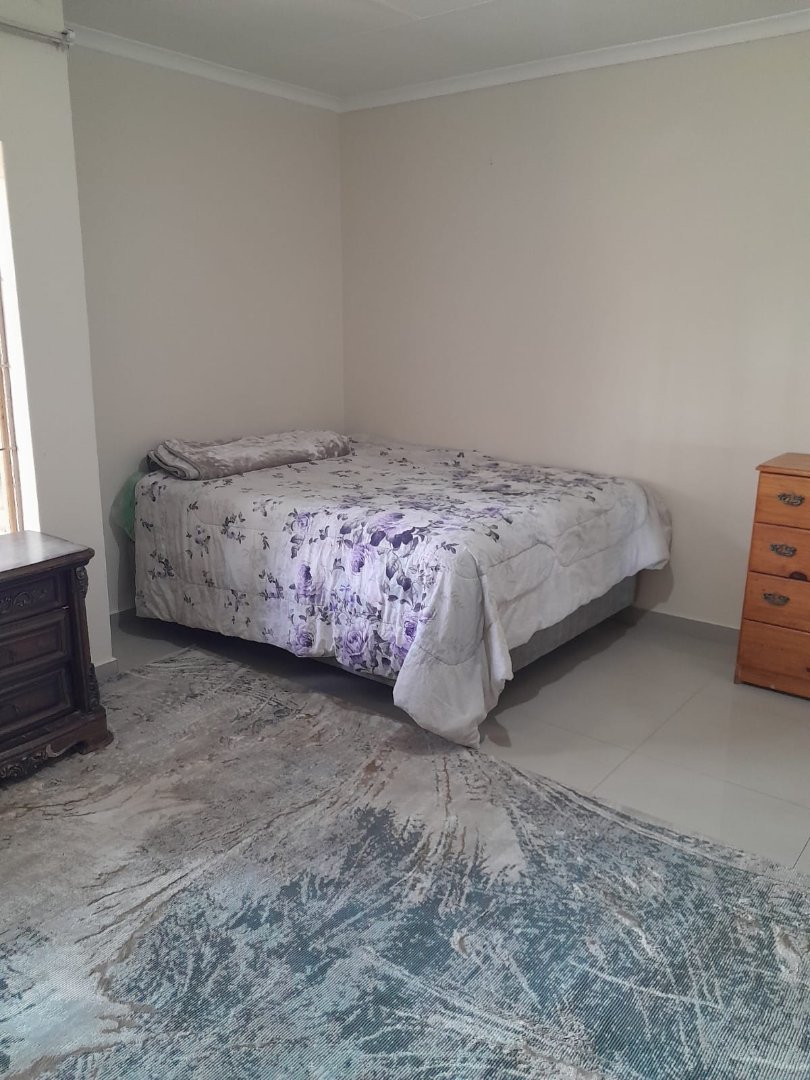 5 Bedroom Property for Sale in The Orchards Gauteng