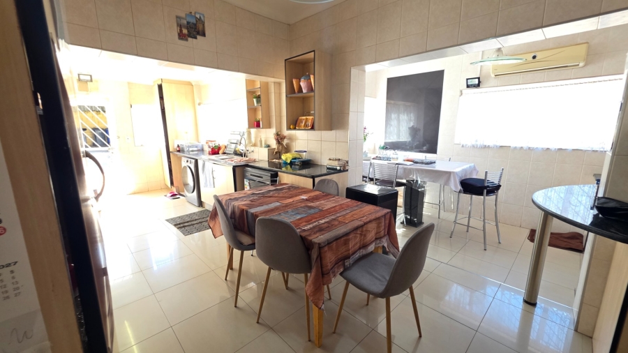  Bedroom Property for Sale in Erasmia Gauteng