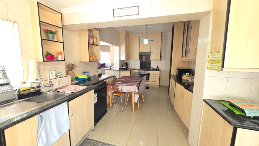  Bedroom Property for Sale in Erasmia Gauteng