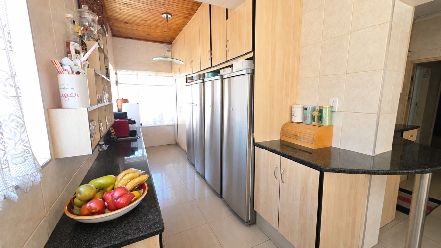  Bedroom Property for Sale in Erasmia Gauteng