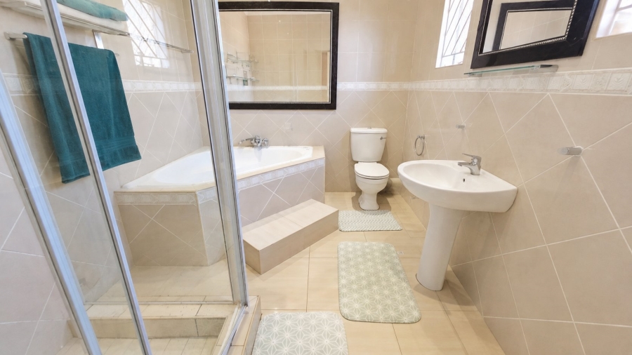  Bedroom Property for Sale in Erasmia Gauteng