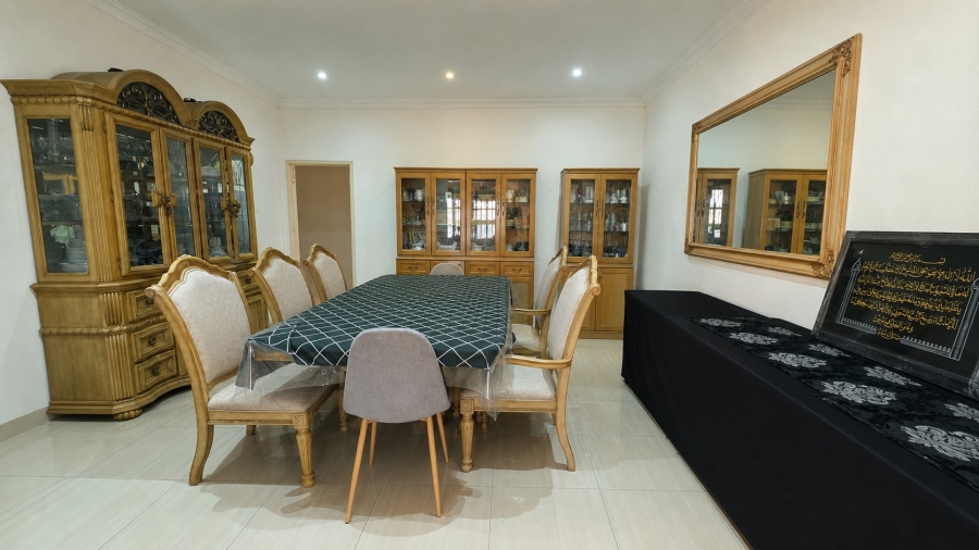  Bedroom Property for Sale in Erasmia Gauteng
