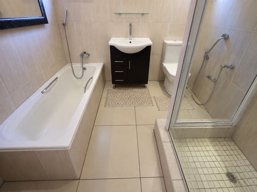  Bedroom Property for Sale in Erasmia Gauteng