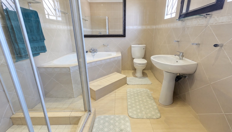  Bedroom Property for Sale in Erasmia Gauteng