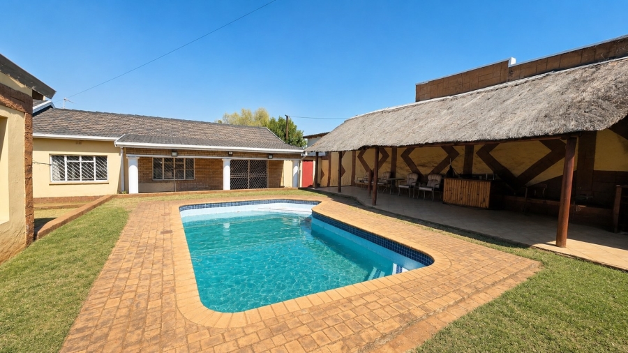  Bedroom Property for Sale in Erasmia Gauteng