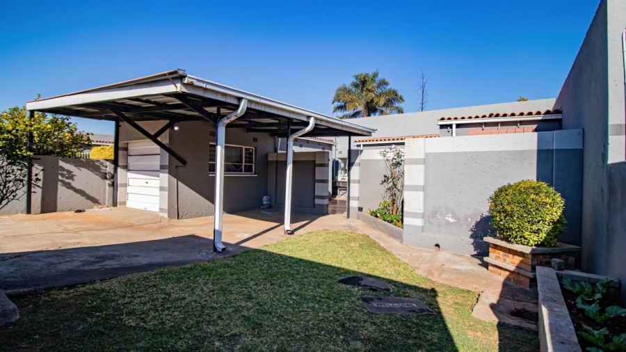 3 Bedroom Property for Sale in Klopperpark Gauteng