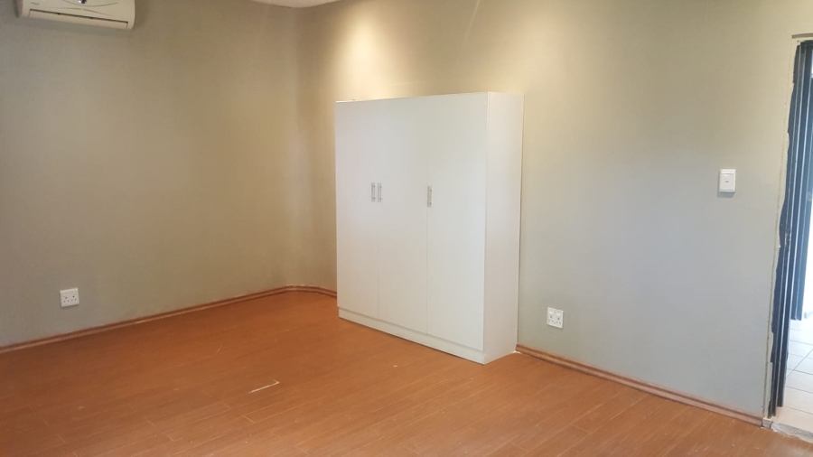 5 Bedroom Property for Sale in Jeppestown Gauteng