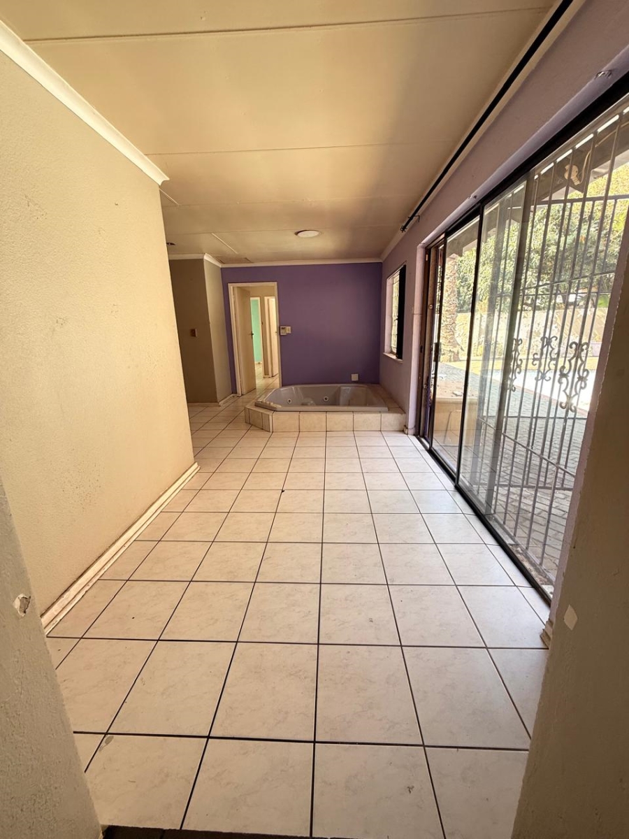 4 Bedroom Property for Sale in Brackenhurst Gauteng