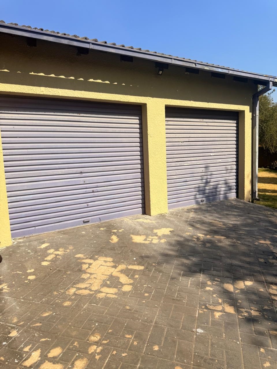 4 Bedroom Property for Sale in Brackenhurst Gauteng
