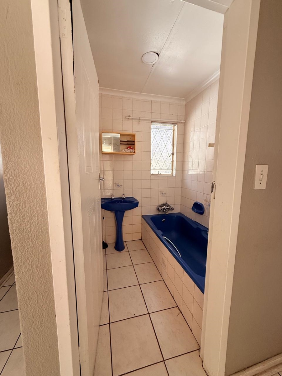 4 Bedroom Property for Sale in Brackenhurst Gauteng