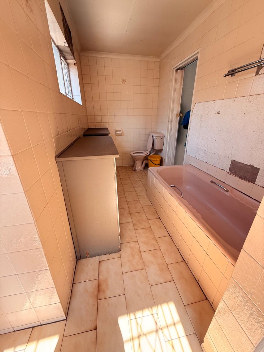 4 Bedroom Property for Sale in Brackenhurst Gauteng