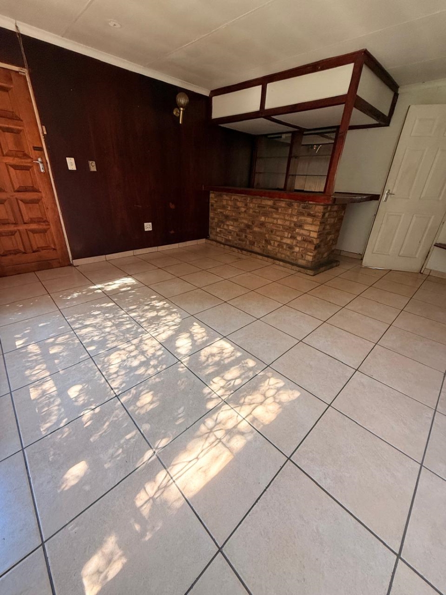 4 Bedroom Property for Sale in Brackenhurst Gauteng