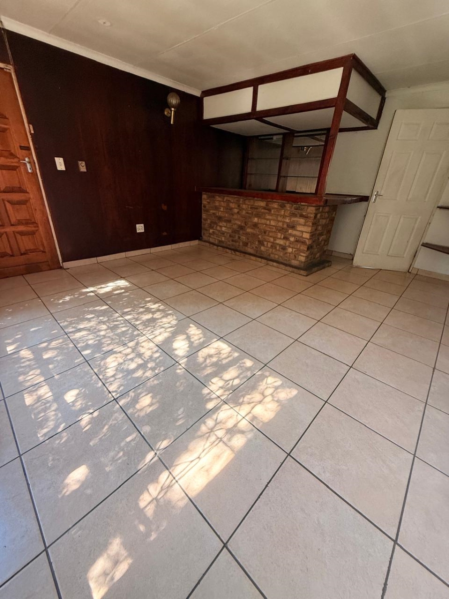 4 Bedroom Property for Sale in Brackenhurst Gauteng