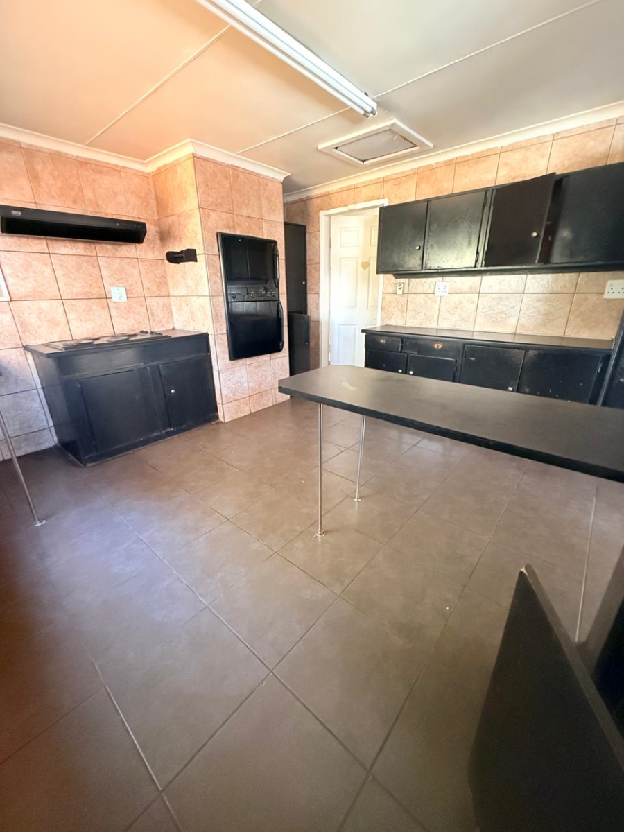 4 Bedroom Property for Sale in Brackenhurst Gauteng