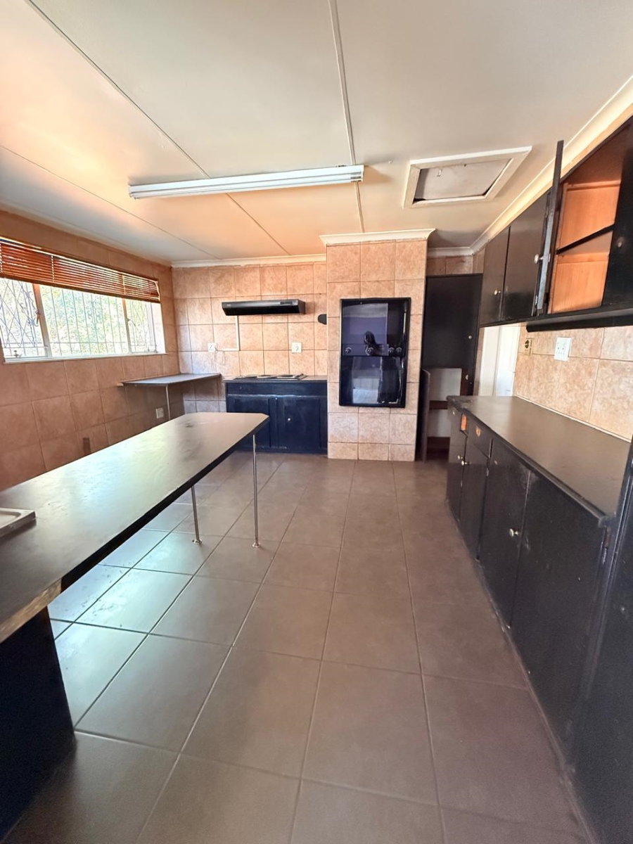 4 Bedroom Property for Sale in Brackenhurst Gauteng