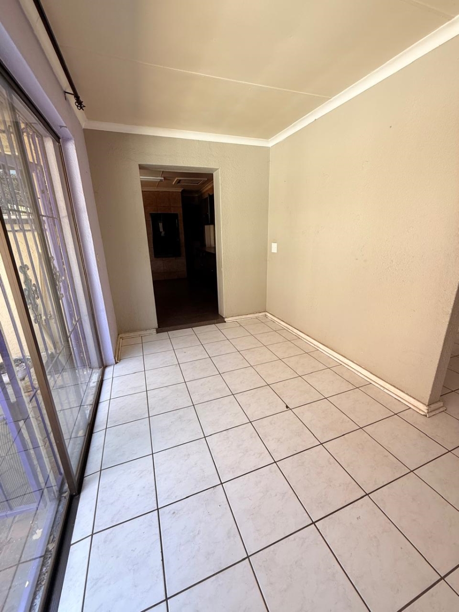 4 Bedroom Property for Sale in Brackenhurst Gauteng
