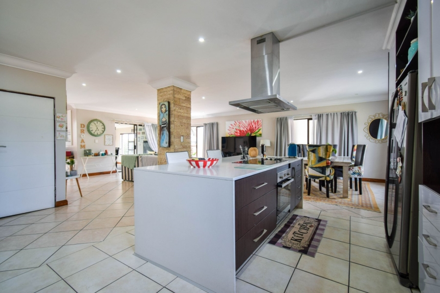 4 Bedroom Property for Sale in Zambezi Country Estate Gauteng