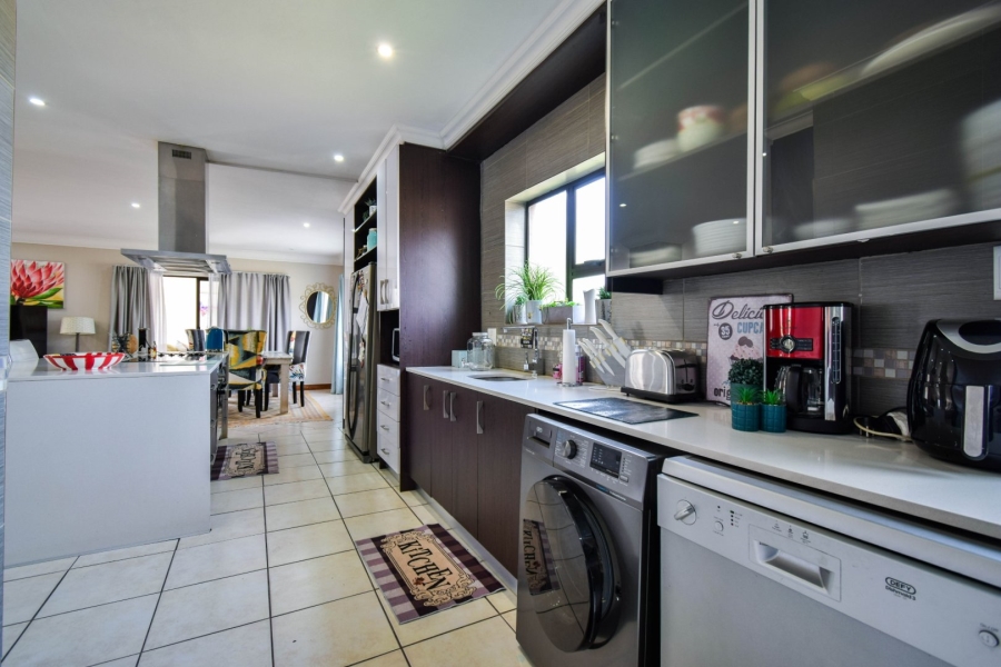 4 Bedroom Property for Sale in Zambezi Country Estate Gauteng