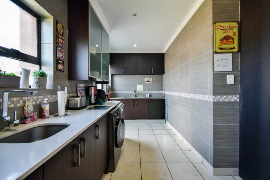 4 Bedroom Property for Sale in Zambezi Country Estate Gauteng