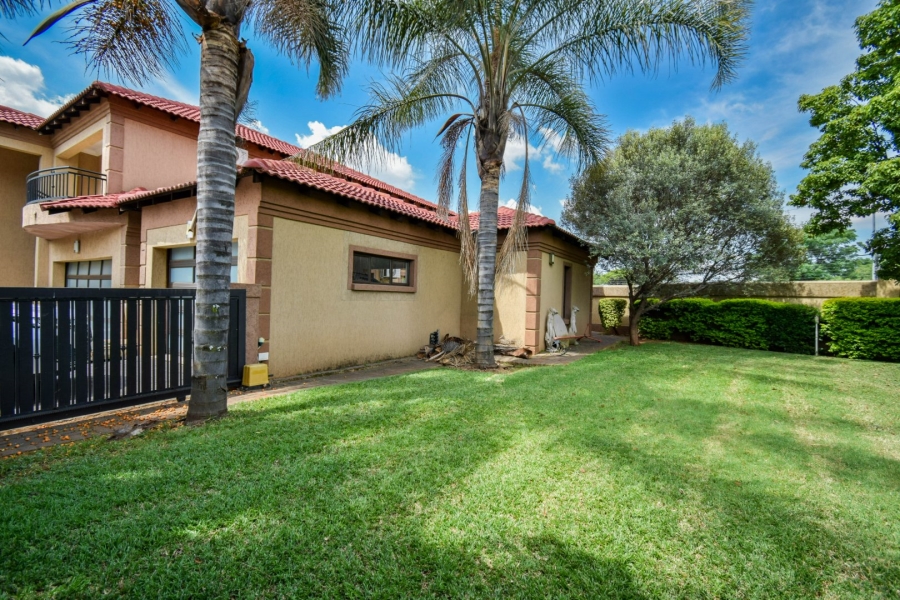 4 Bedroom Property for Sale in Zambezi Country Estate Gauteng
