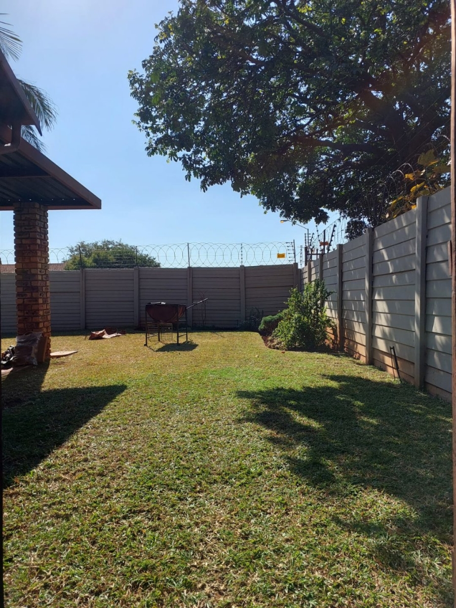 3 Bedroom Property for Sale in Annlin Gauteng