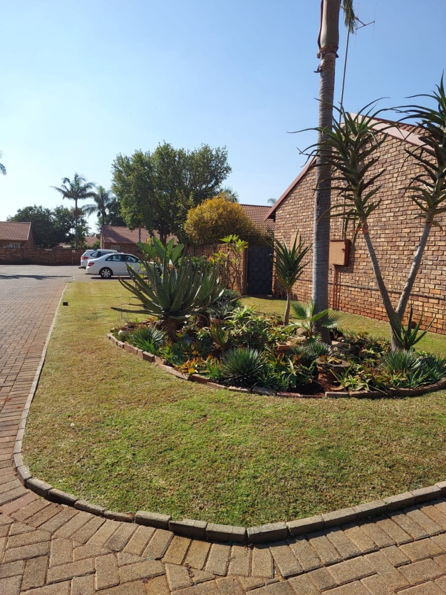 3 Bedroom Property for Sale in Annlin Gauteng
