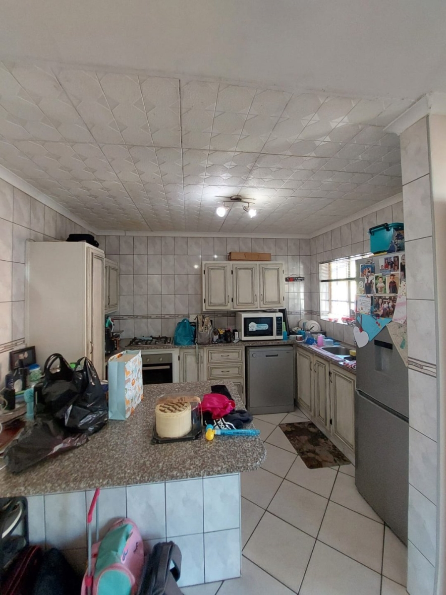 3 Bedroom Property for Sale in Annlin Gauteng