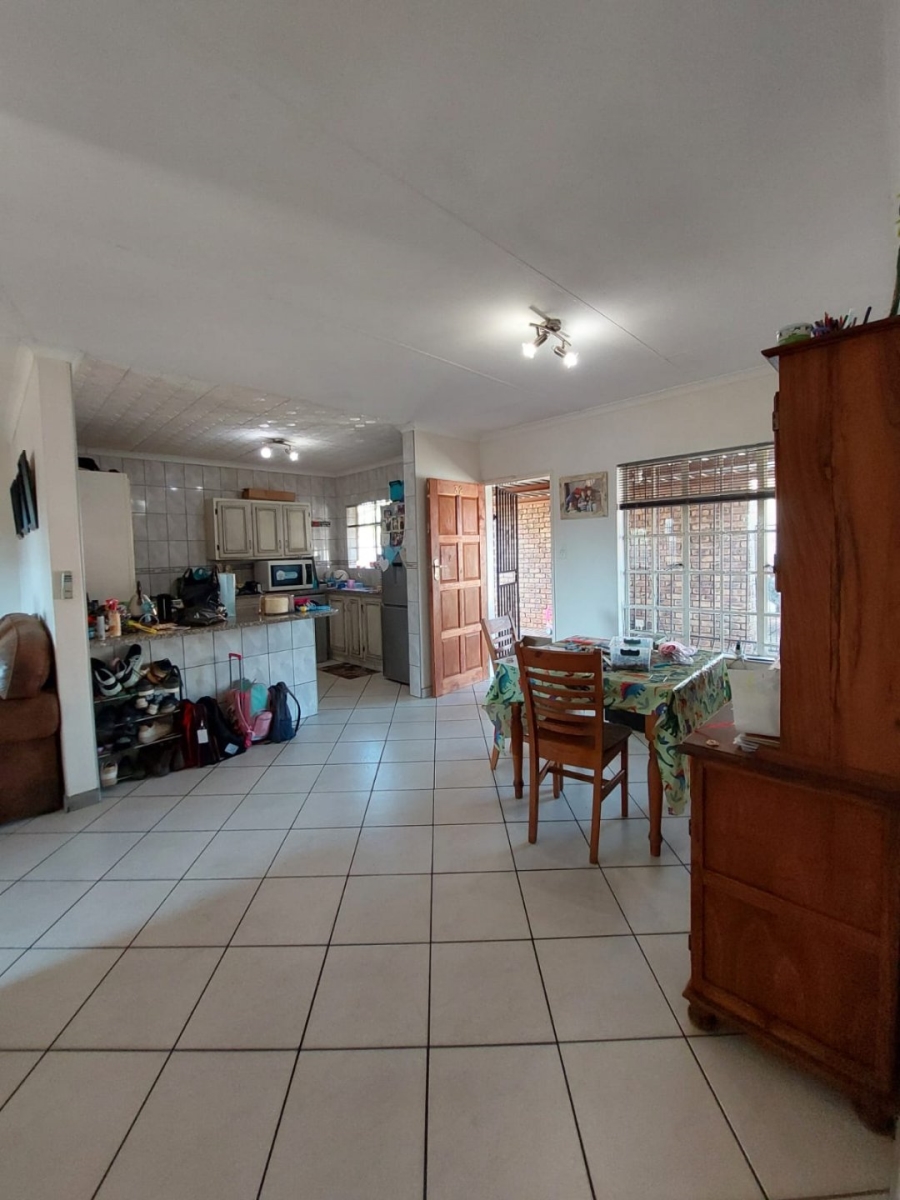 3 Bedroom Property for Sale in Annlin Gauteng