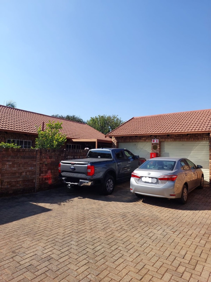 3 Bedroom Property for Sale in Annlin Gauteng