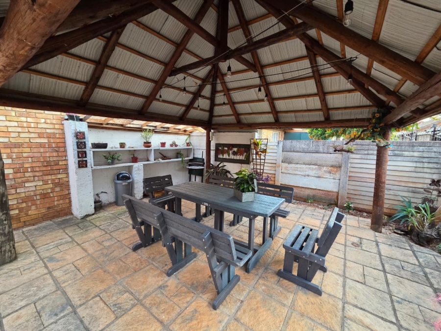 2 Bedroom Property for Sale in Doornpoort Gauteng