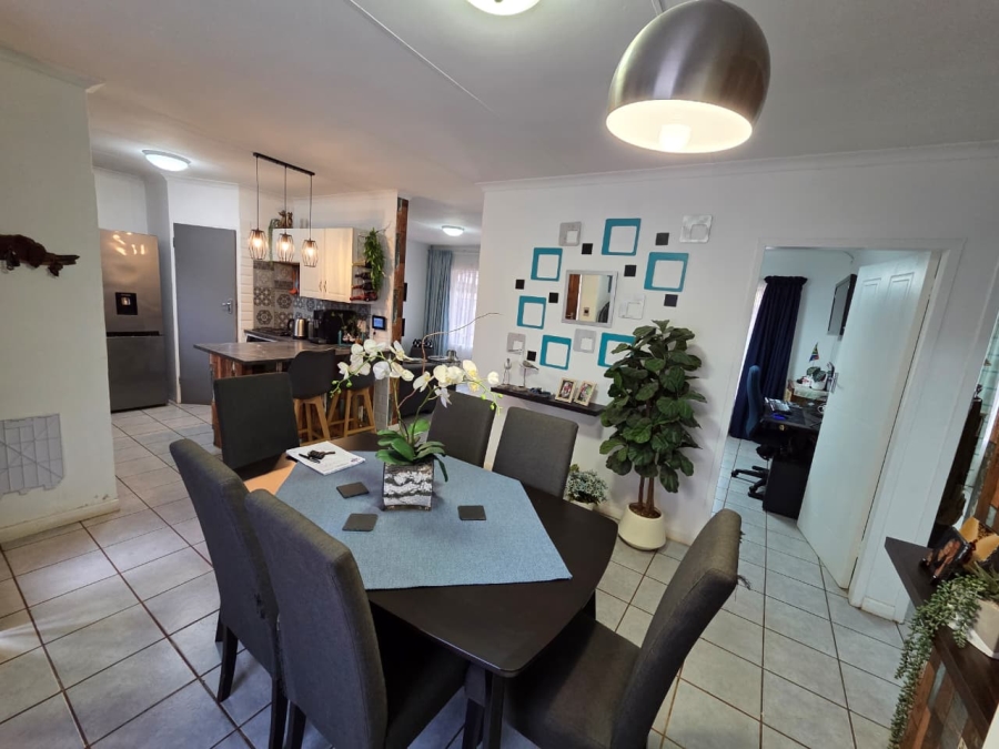 2 Bedroom Property for Sale in Doornpoort Gauteng