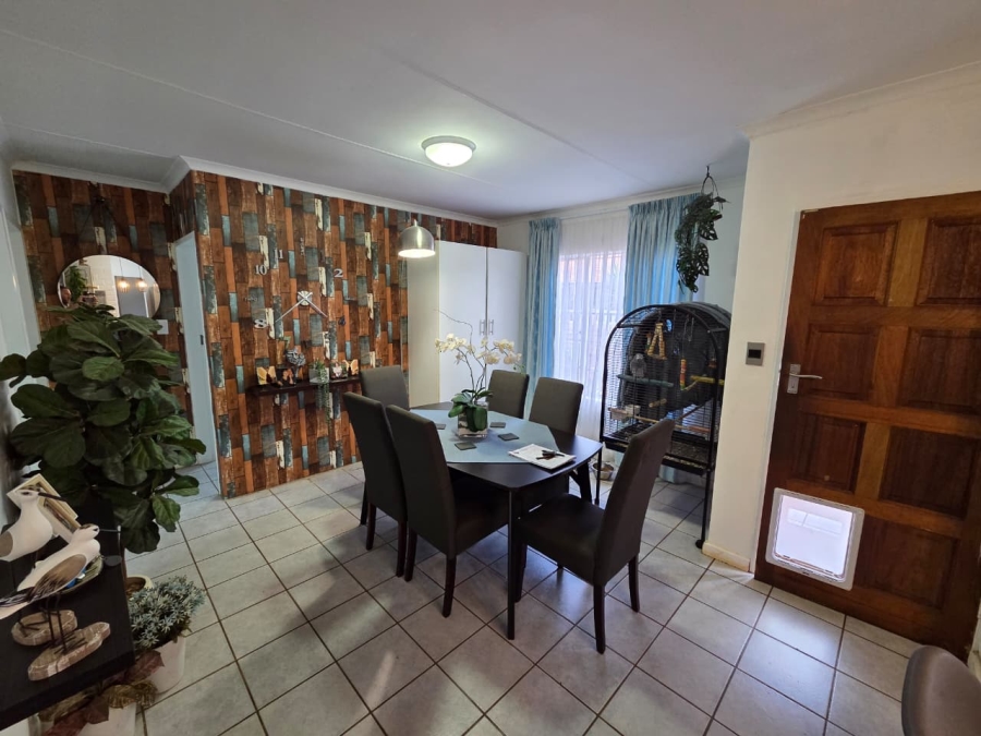2 Bedroom Property for Sale in Doornpoort Gauteng